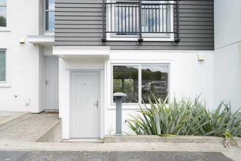 Photo of property in 32u8 Dr Taylor Terrace, Johnsonville, Wellington, 6037