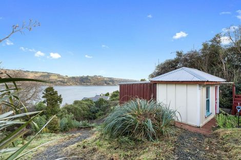 Photo of property in 2 Waireka Street, Ravensbourne, Dunedin, 9022