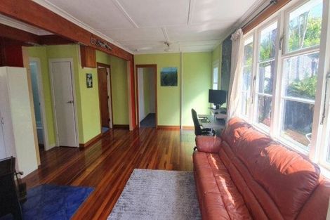 Photo of property in 13 Glenpark Avenue, Frankleigh Park, New Plymouth, 4310