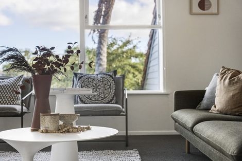 Photo of property in 9 Philip Place, Hillcrest, Auckland, 0627