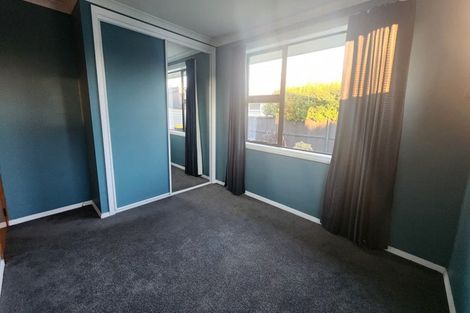 Photo of property in 87 Farquhars Road, Redwood, Christchurch, 8051