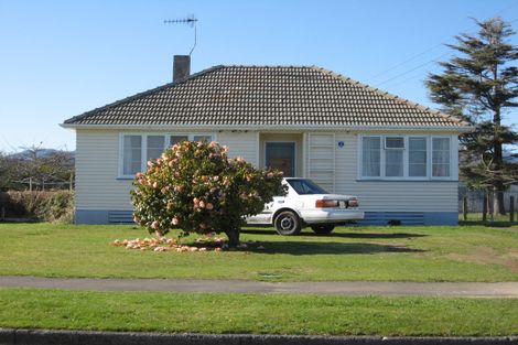 Photo of property in 26 Goldsmith Crescent, Levin, 5510