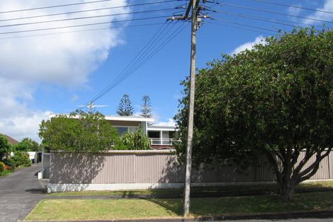 Photo of property in 3/10 Prospect Terrace, Milford, Auckland, 0620
