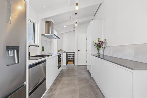 Photo of property in 46 Donnelly Street, Oakura, 4314