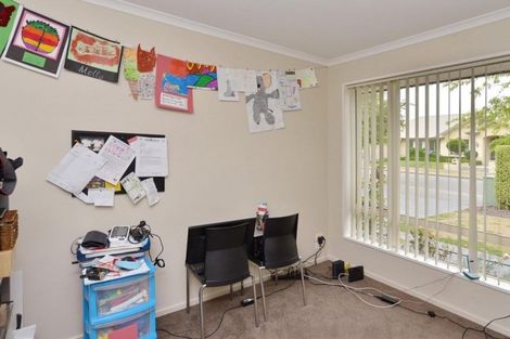 Photo of property in 55 Springwater Avenue, Northwood, Christchurch, 8051