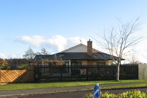Photo of property in 2 Parkview Avenue, Western Heights, Hamilton, 3200