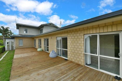 Photo of property in 1034 Peak Road, Helensville, 0875