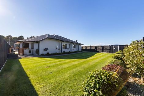 Photo of property in 40 Freedom Drive, Kelvin Grove, Palmerston North, 4414