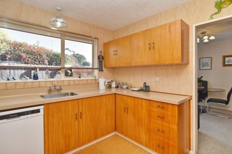 Photo of property in 11 Ludecke Place, Sockburn, Christchurch, 8042
