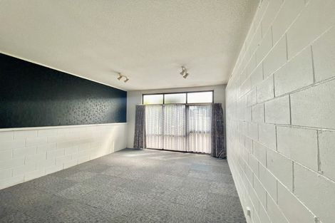 Photo of property in 23 Hazards Road, Weymouth, Auckland, 2103