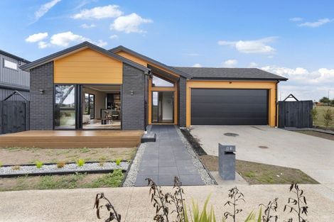 Photo of property in 51 Emerald Avenue, Rosehill, 2113