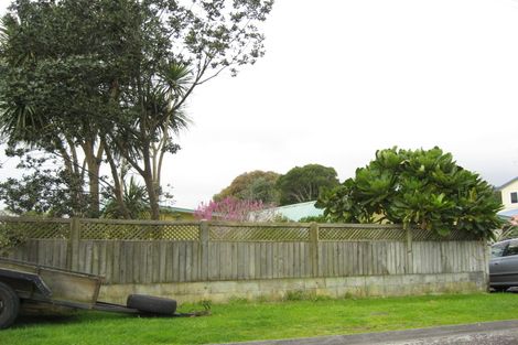 Photo of property in 5 Linda Street, Oakura, 4314