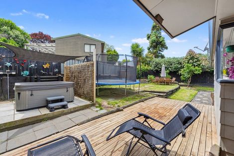 Photo of property in 52 Langstone Street, Welcome Bay, Tauranga, 3112