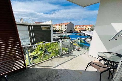 Photo of property in 306u2 Evans Bay Parade, Hataitai, Wellington, 6021
