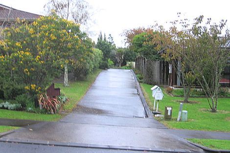 Photo of property in 20 Pinewood Grove, Botany Downs, Auckland, 2010