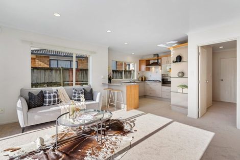 Photo of property in 81a Meadowland Drive, Somerville, Auckland, 2014