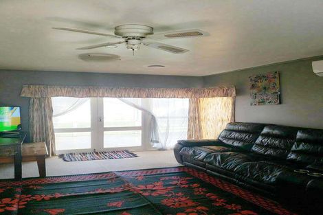 Photo of property in 65 Cargill Street, Papakura, 2110