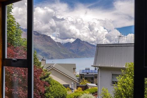 Photo of property in 12b Windsor Place, Queenstown, 9300