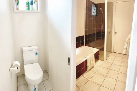 Photo of property in 96 Kamara Road, Glen Eden, Auckland, 0602