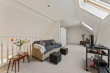 Photo of property in Rangeview Villas, 24/9 Fuller Close, Levin, 5510