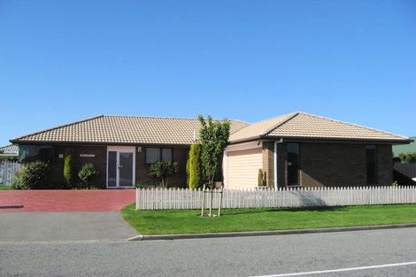 Photo of property in 18 Matthews Street, Kaiapoi, 7630