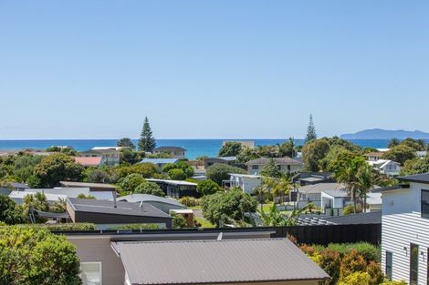 Photo of property in 18 Ross Place, Whiritoa, Whangamata, 3691