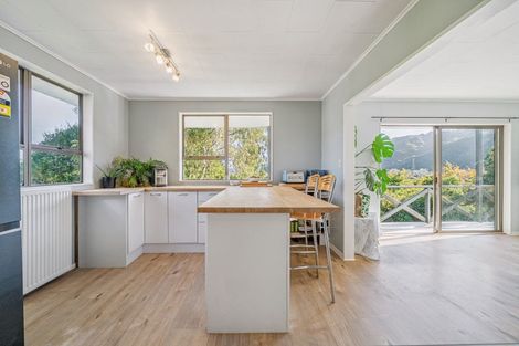 Photo of property in 11 Roband Crescent, Brown Owl, Upper Hutt, 5018