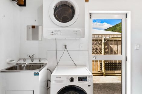 Photo of property in 67 Moana View Road, Waikawa, Picton, 7220