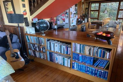 Photo of property in 57 Hawkhurst Road, Lyttelton, 8082