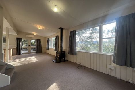 Photo of property in 82 Moeraki Road, Maoribank, Upper Hutt, 5018