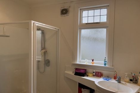 Photo of property in 4 Newcombe Crescent, Karori, Wellington, 6012