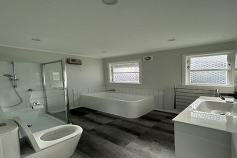 Photo of property in 74 Akaroa Drive, Maupuia, Wellington, 6022