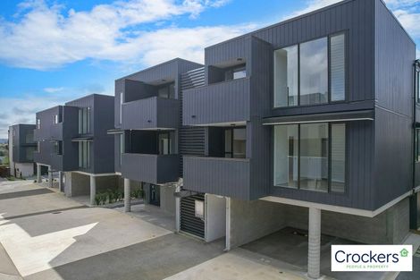 Photo of property in 9/10 Treasure Lane, Te Atatu South, Auckland, 0610