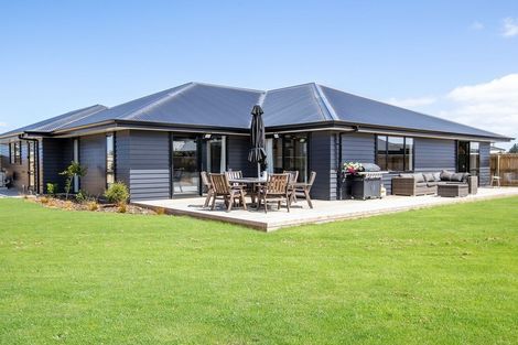 Photo of property in 8 Wycliffe Place, Solway, Masterton, 5810