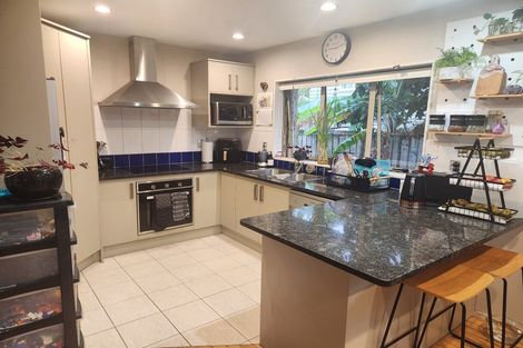 Photo of property in 28a Kingdale Road, Henderson, Auckland, 0610