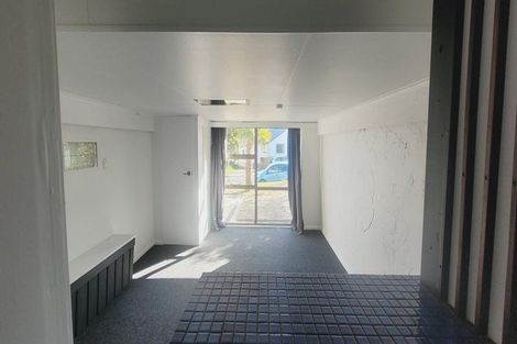 Photo of property in 114 Gloaming Hill, Titahi Bay, Porirua, 5022