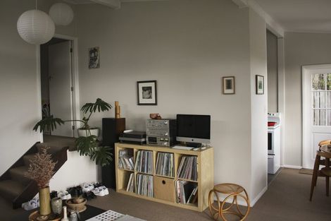 Photo of property in 2 Paparangi Crescent, Paparangi, Wellington, 6037