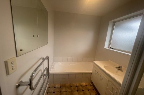 Photo of property in 10 Kydd Lane, Hornby, Christchurch, 8042