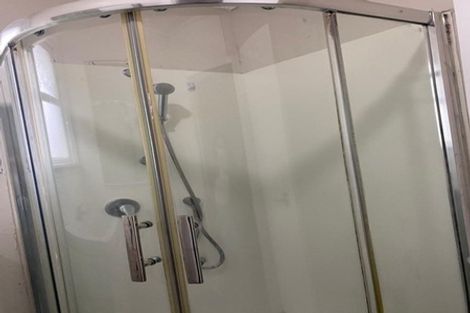 Photo of property in 70 Cambridge Terrace, Papatoetoe, Auckland, 2025