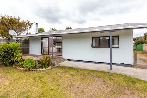 Photo of property in 309 Linton Crescent, Whangamata, 3620