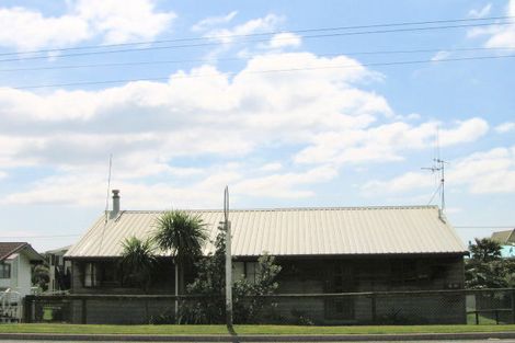 Photo of property in 1131 Papamoa Beach Road, Papamoa Beach, Papamoa, 3118