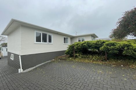 Photo of property in 10 Madison Place, Forrest Hill, Auckland, 0620
