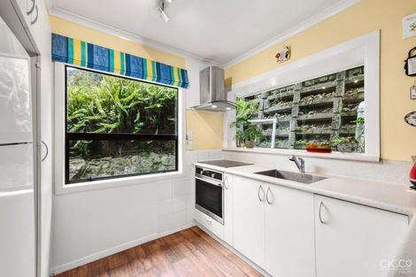 Photo of property in 239a Whites Line East, Waiwhetu, Lower Hutt, 5010