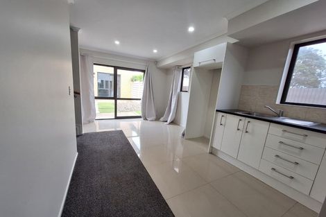 Photo of property in 11/4 Wallson Crescent, Wiri, Auckland, 2104