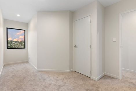 Photo of property in 15 Awhi Lane, Massey, 0614