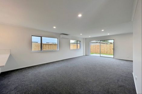 Photo of property in 94 Papatupu Way, Kumeu, 0810