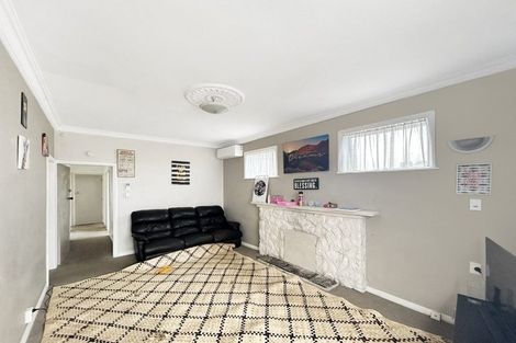 Photo of property in 2 Morgan Street, Castlecliff, Whanganui, 4501