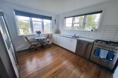 Photo of property in 22 Glenpark Avenue, Frankleigh Park, New Plymouth, 4310