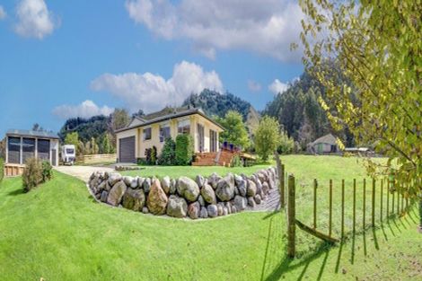 Photo of property in 1038 State Highway 4, Parikino, Whanganui, 4573