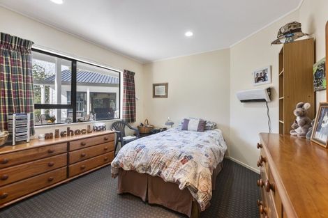 Photo of property in 60 Veale Road, Ridgewood, New Plymouth, 4371